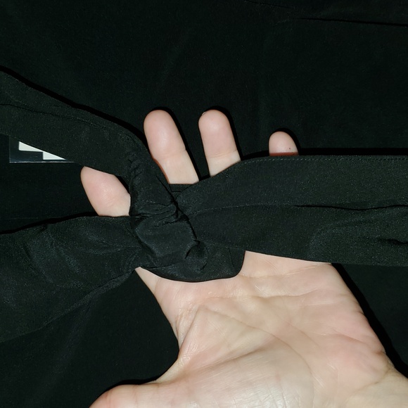 7 For All Mankind Womens Relaxed Bow Silk Blouse In Black Size S NWT'S - Picture 6 of 11